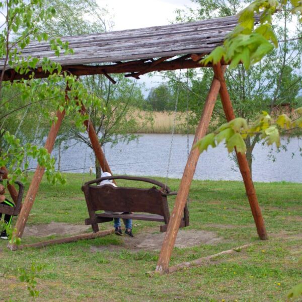 Кемпинг Шальное озеро