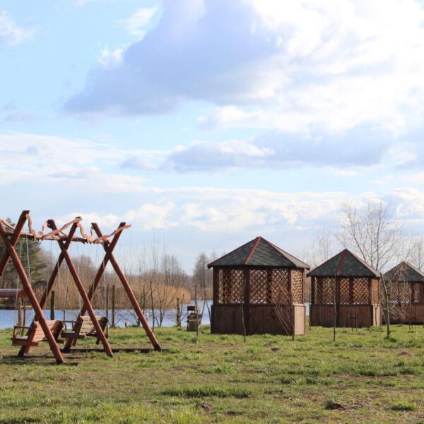 База отдыха Шальное озеро